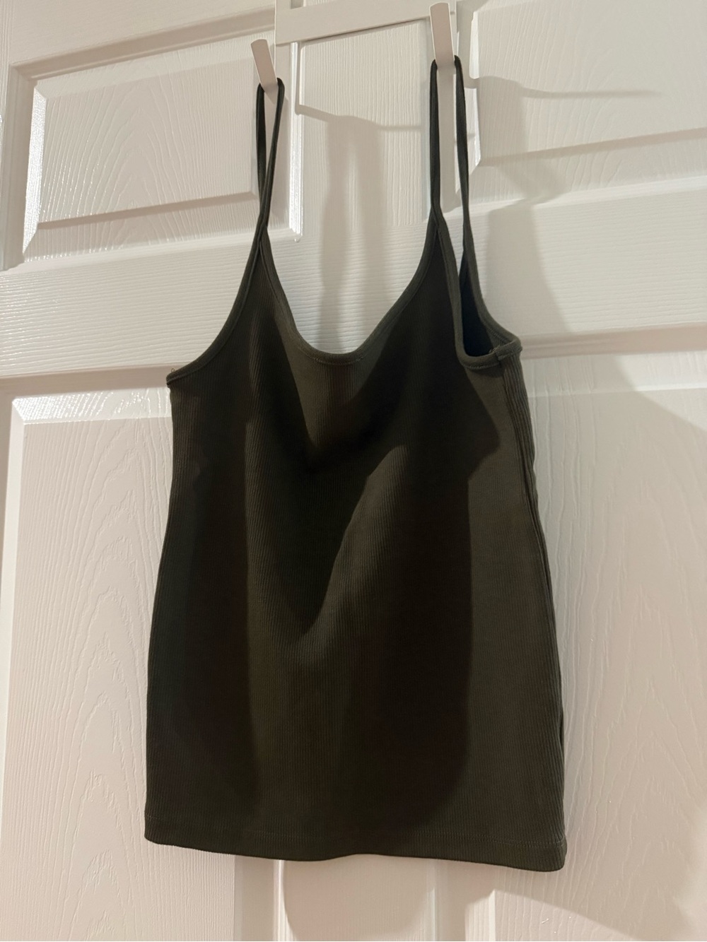 bobi thick knit tank size MED - Olive